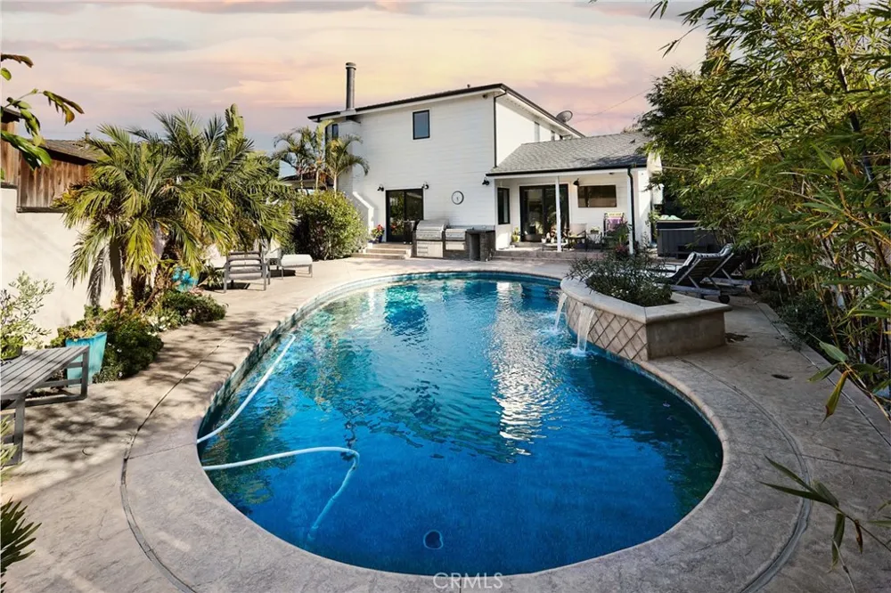 1005 E Walnut El Segundo, CA 90245