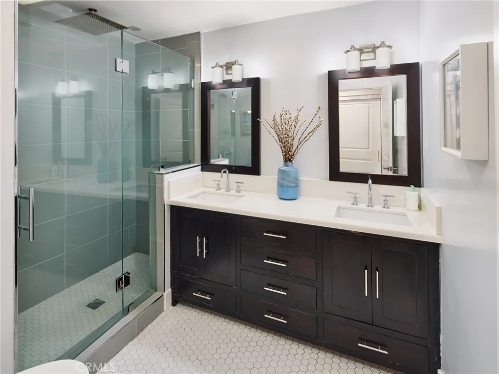 1005 E Walnut El Segundo, CA 90245