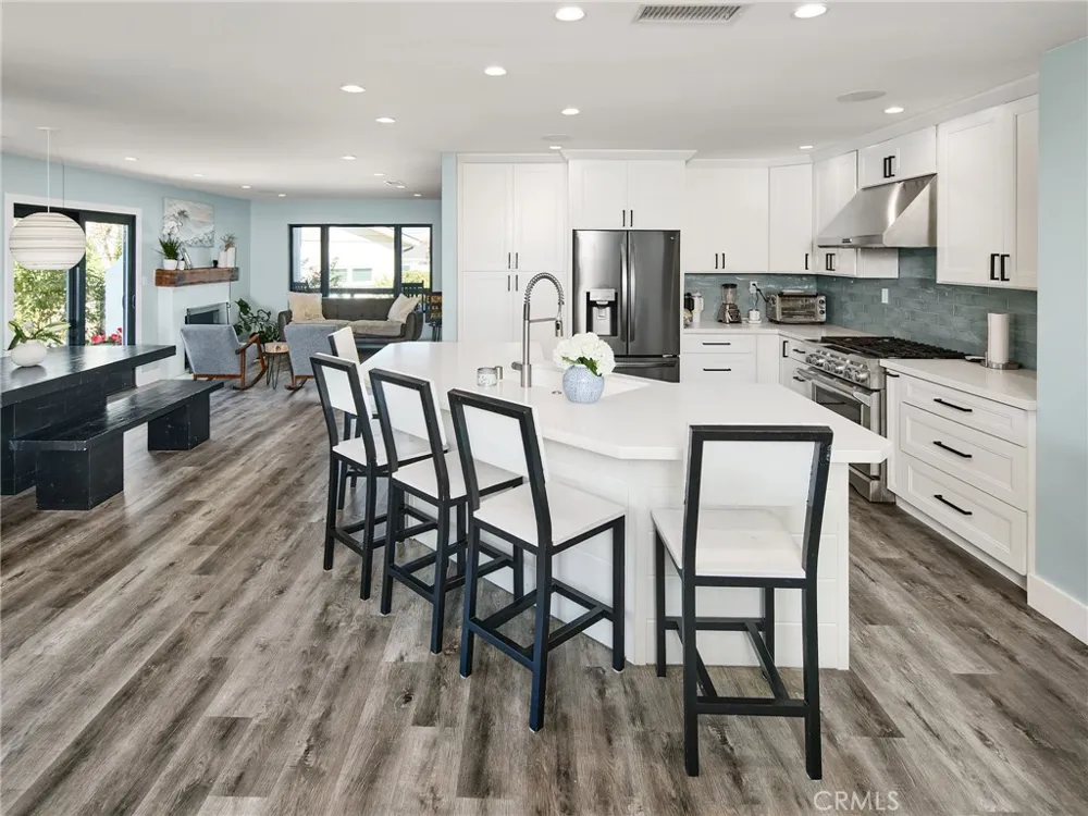 1005 E Walnut El Segundo, CA 90245