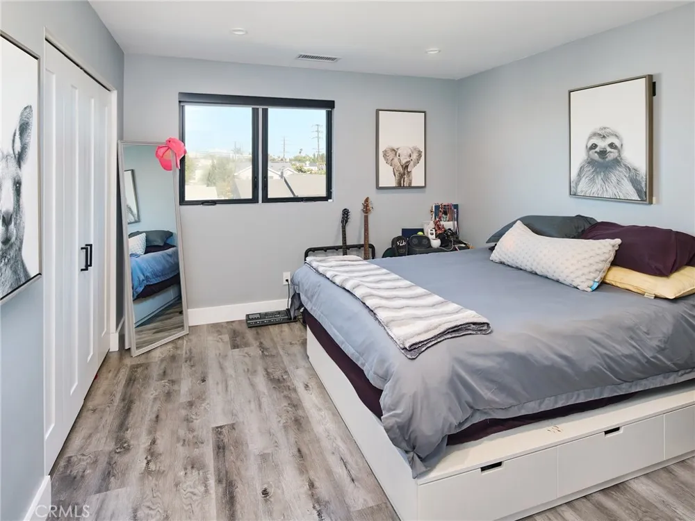 1005 E Walnut El Segundo, CA 90245