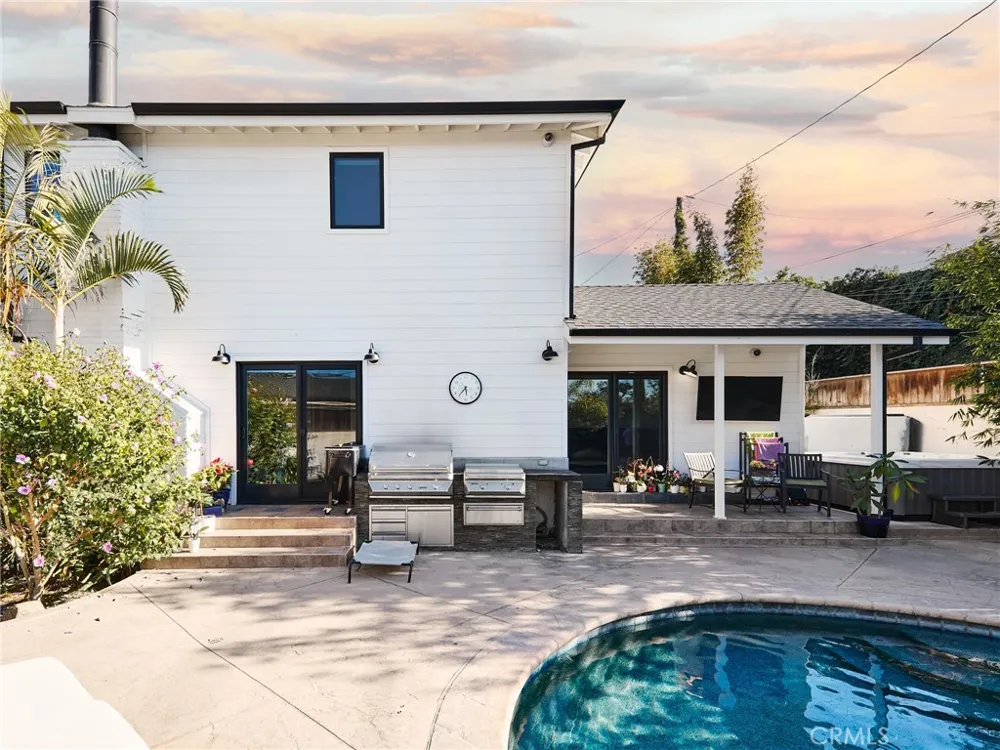 1005 E Walnut El Segundo, CA 90245