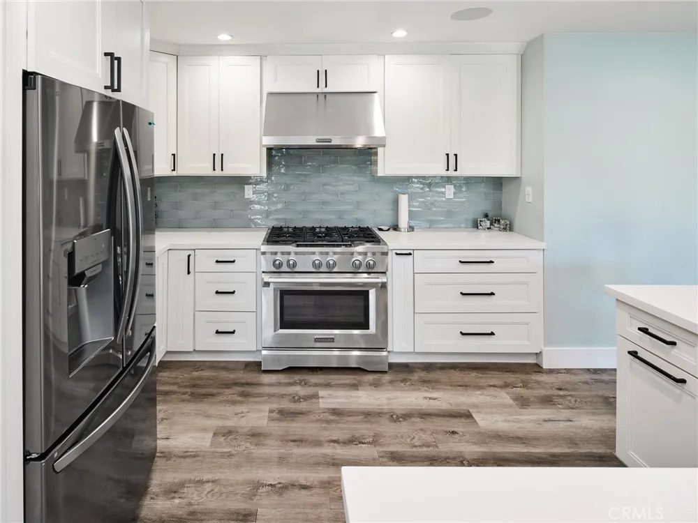 1005 E Walnut El Segundo, CA 90245
