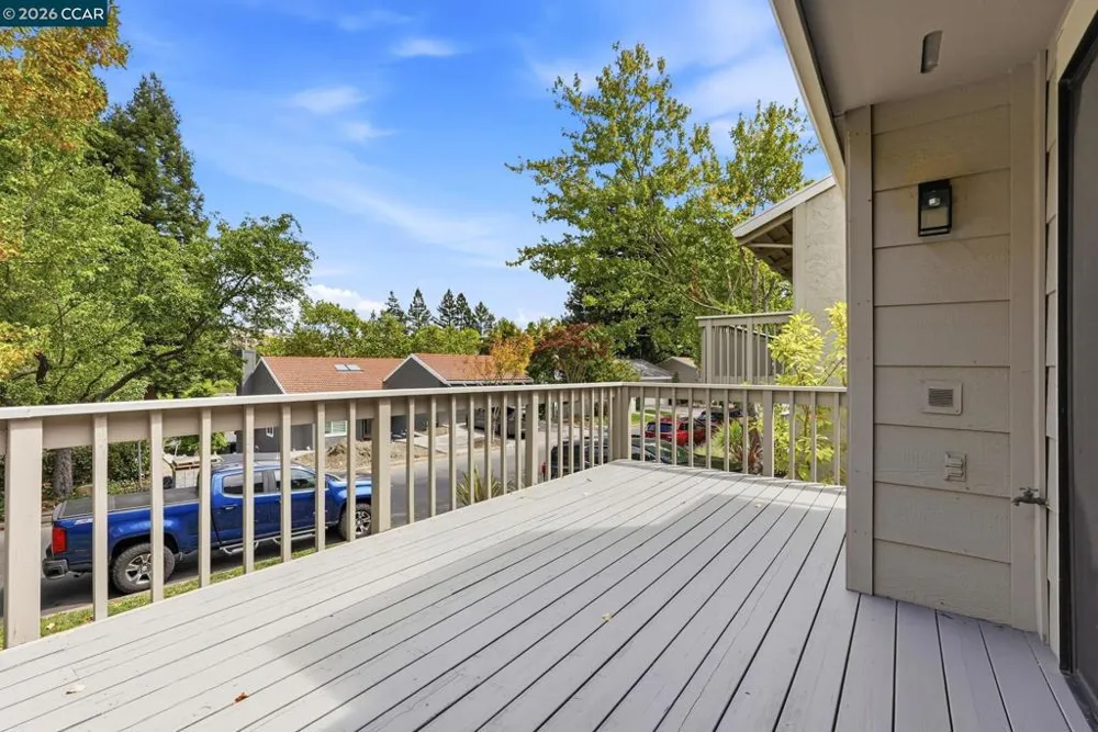 900 Augusta Dr Moraga, CA 94556