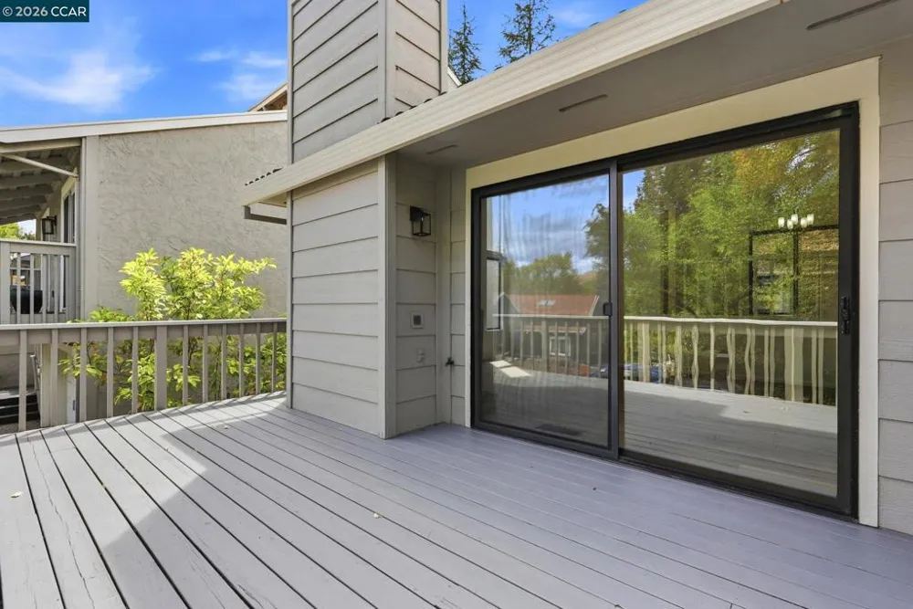900 Augusta Dr Moraga, CA 94556