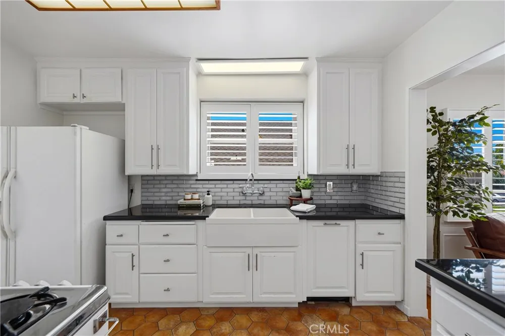 730 E Fairmount Road Burbank, CA 91501
