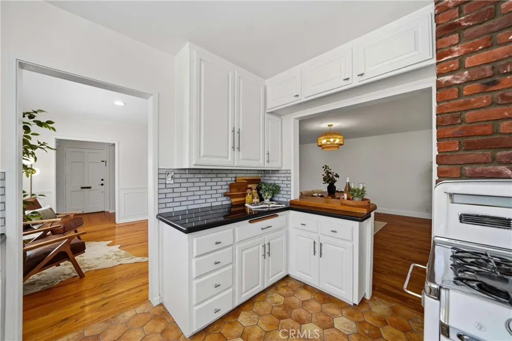 730 E Fairmount Road Burbank, CA 91501