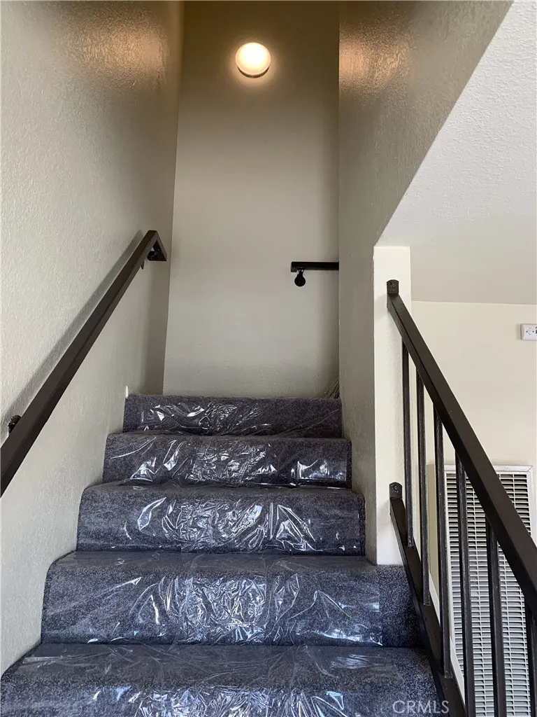 7232 Exeter #9 Paramount, CA 90723