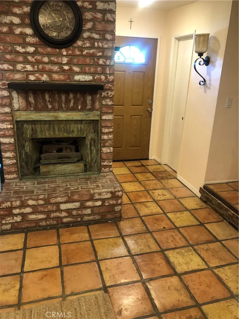 19451 Sherman Way #506 Reseda, CA 91335