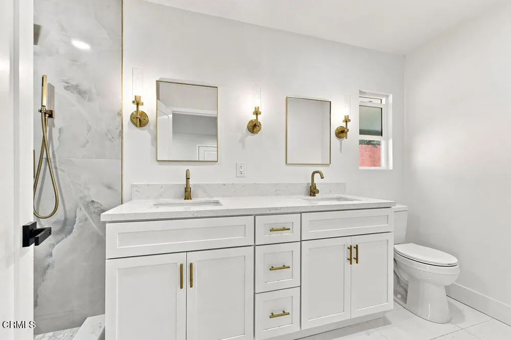 975 E Avenida De Los Arboles Thousand Oaks, CA 91360