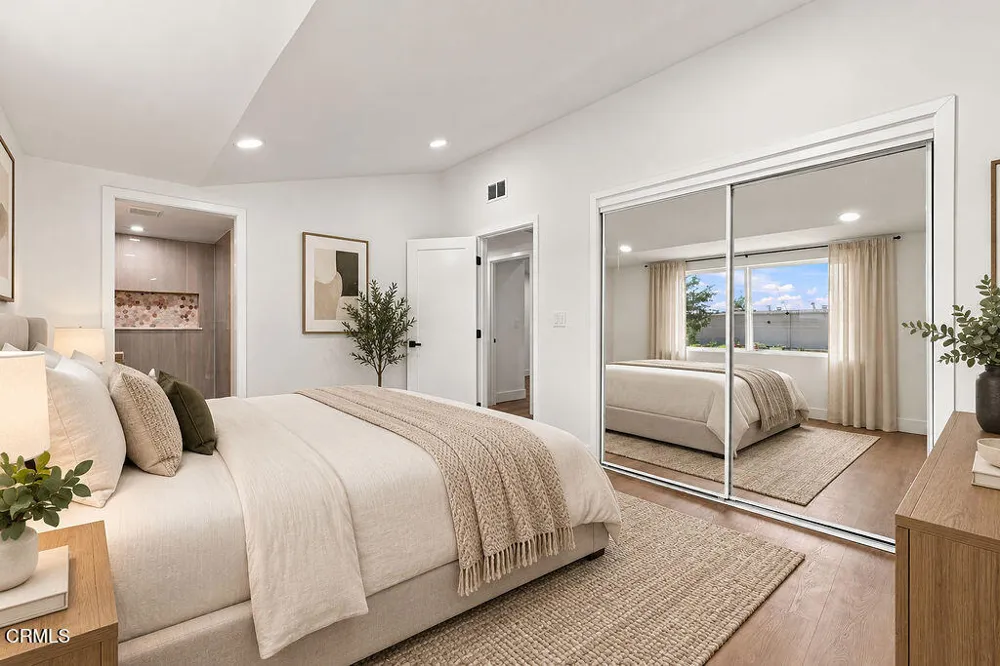 975 E Avenida De Los Arboles Thousand Oaks, CA 91360