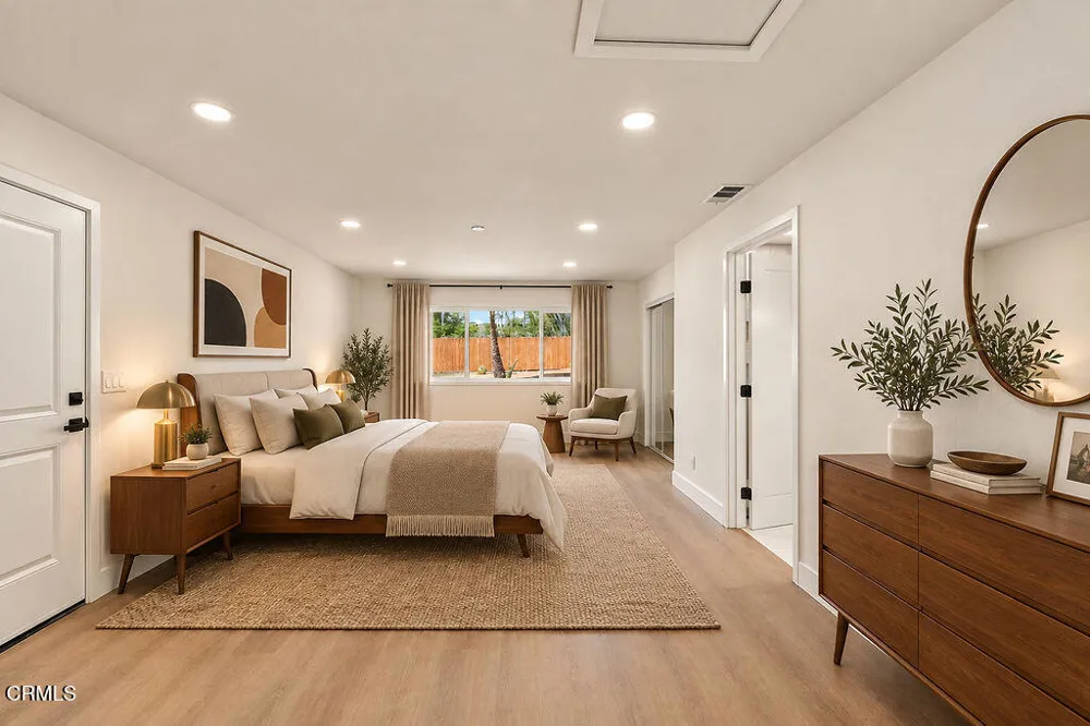 975 E Avenida De Los Arboles Thousand Oaks, CA 91360