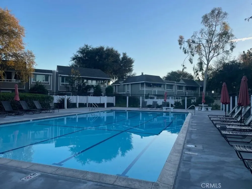 22165 Caminito Petatlan Laguna Hills, CA 92653