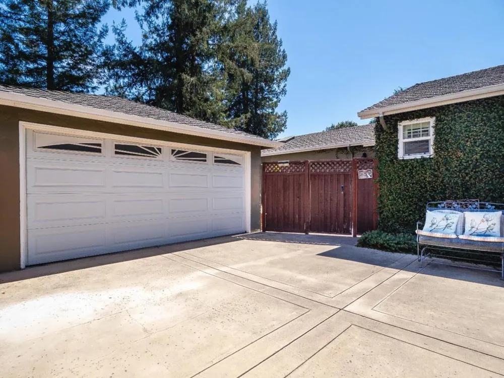 2286 Lansford Avenue San Jose, CA 95125