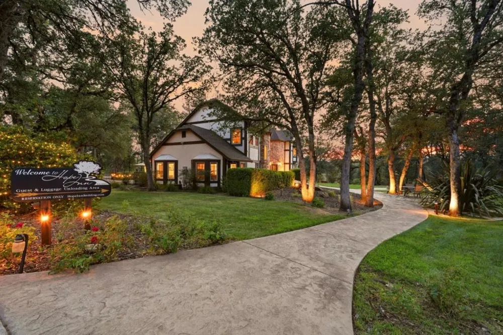 19177 Hollow Lane Redding, CA 96003