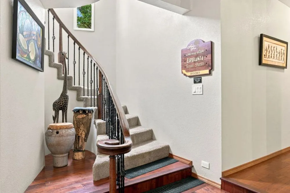 19177 Hollow Lane Redding, CA 96003