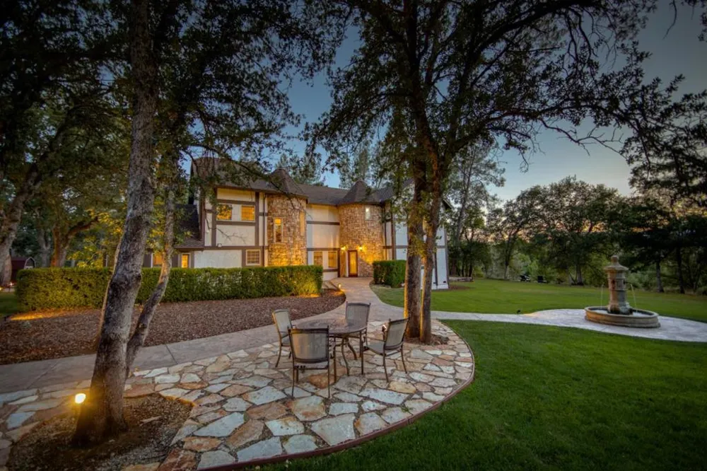 19177 Hollow Lane Redding, CA 96003