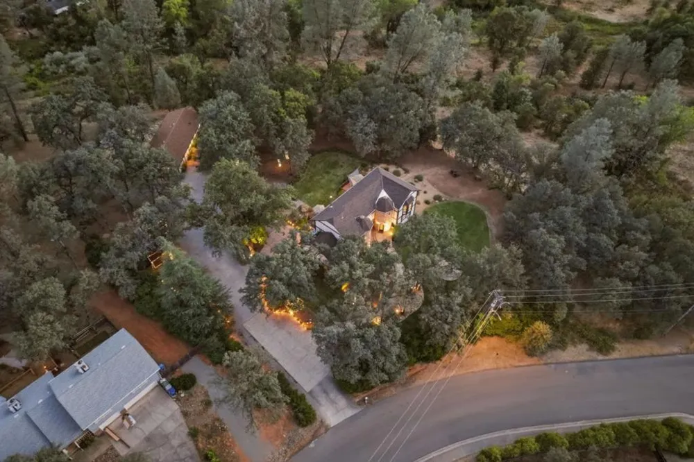 19177 Hollow Lane Redding, CA 96003