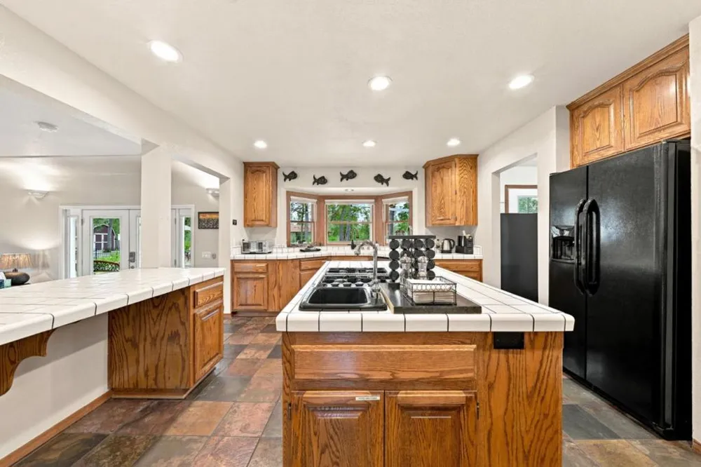 19177 Hollow Lane Redding, CA 96003