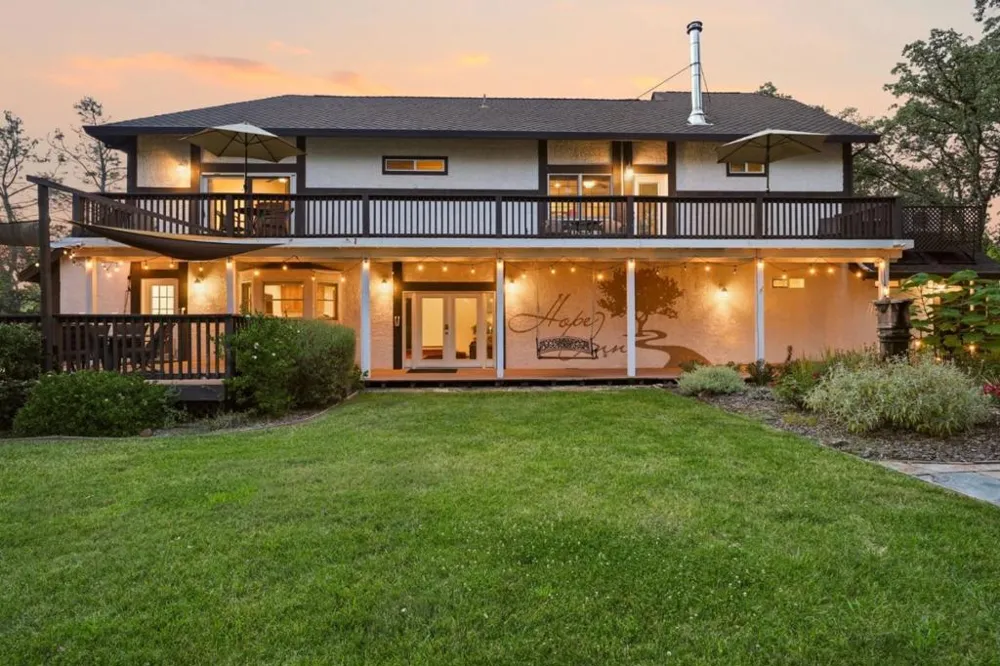 19177 Hollow Lane Redding, CA 96003