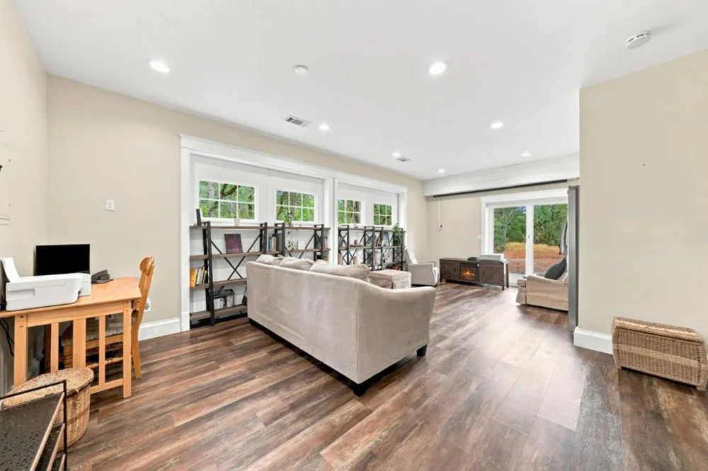 19177 Hollow Lane Redding, CA 96003