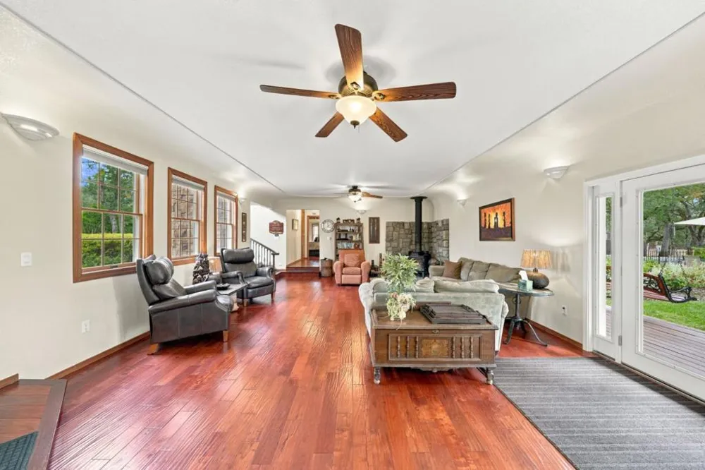 19177 Hollow Lane Redding, CA 96003
