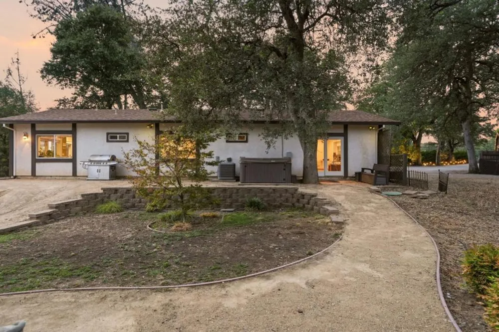 19177 Hollow Lane Redding, CA 96003