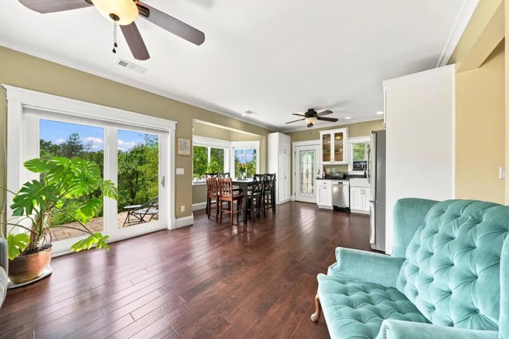 19177 Hollow Lane Redding, CA 96003