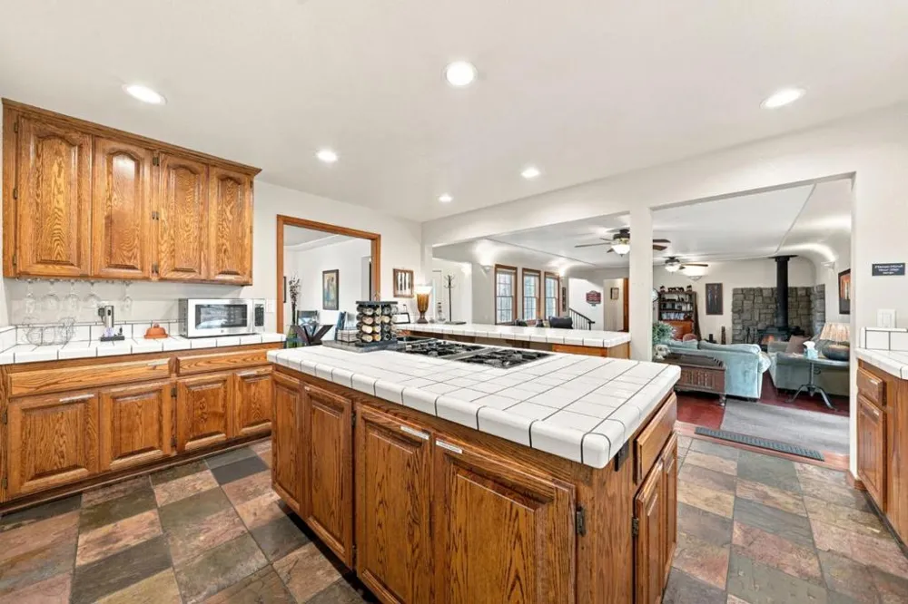 19177 Hollow Lane Redding, CA 96003