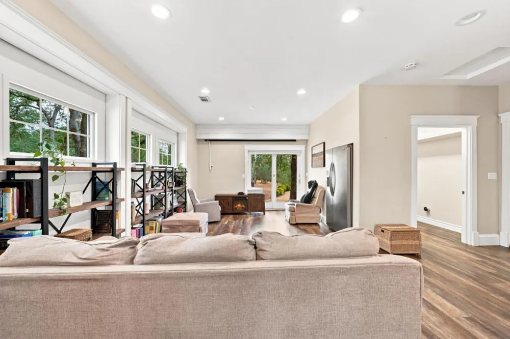 19177 Hollow Lane Redding, CA 96003