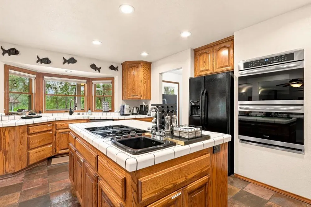 19177 Hollow Lane Redding, CA 96003