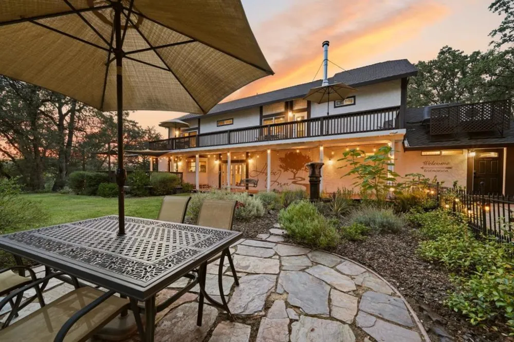19177 Hollow Lane Redding, CA 96003
