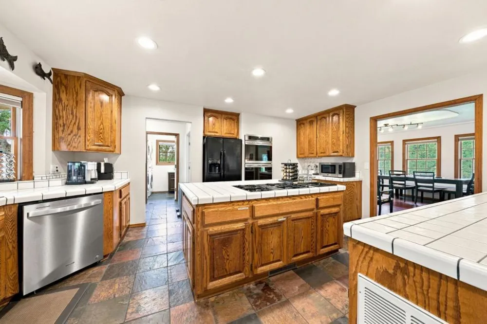 19177 Hollow Lane Redding, CA 96003