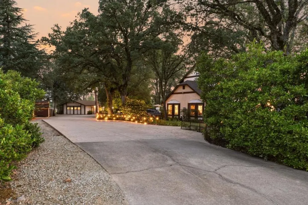 19177 Hollow Lane Redding, CA 96003