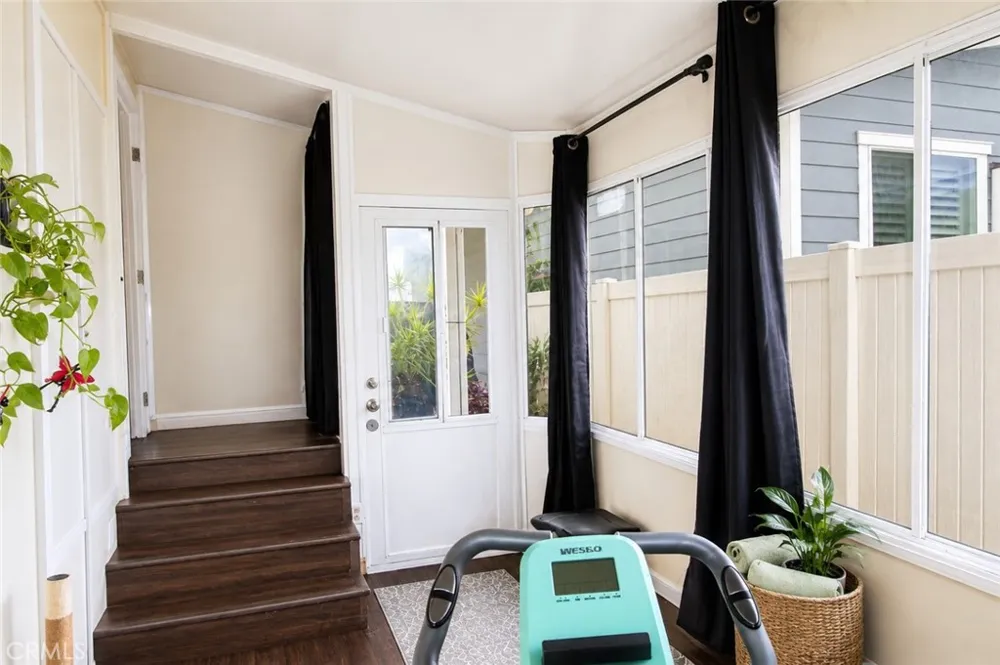80 Huntington #513 Huntington Beach, CA 92648