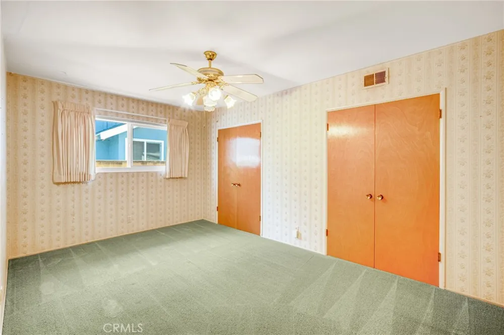 2070 S Eileen Drive Anaheim, CA 92802