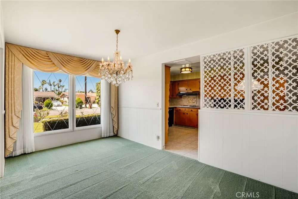 2070 S Eileen Drive Anaheim, CA 92802