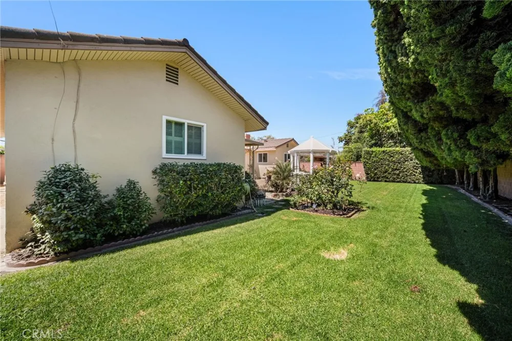 2070 S Eileen Drive Anaheim, CA 92802