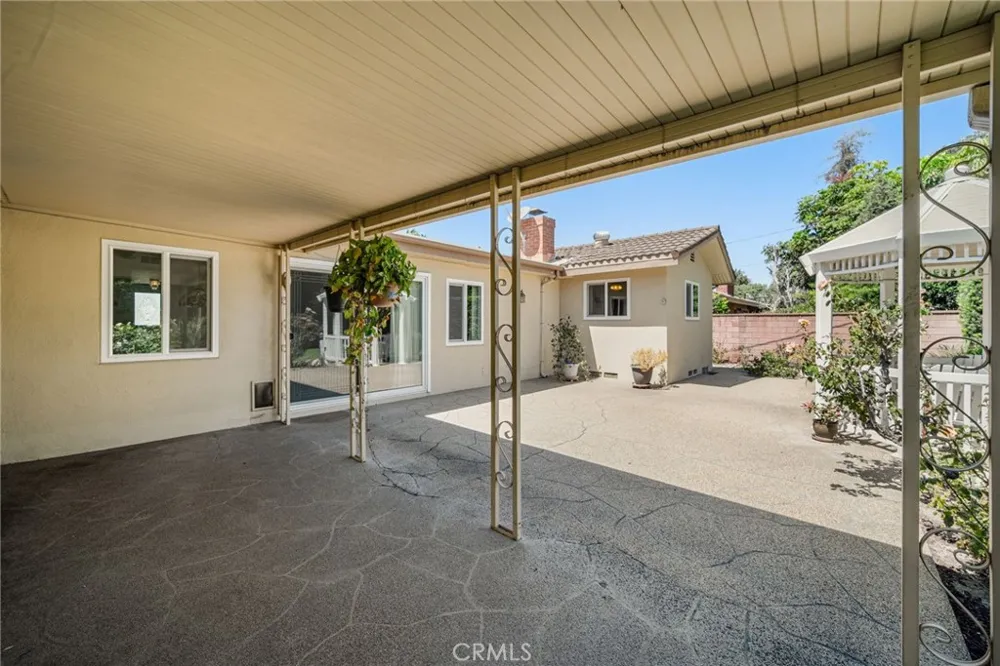 2070 S Eileen Drive Anaheim, CA 92802