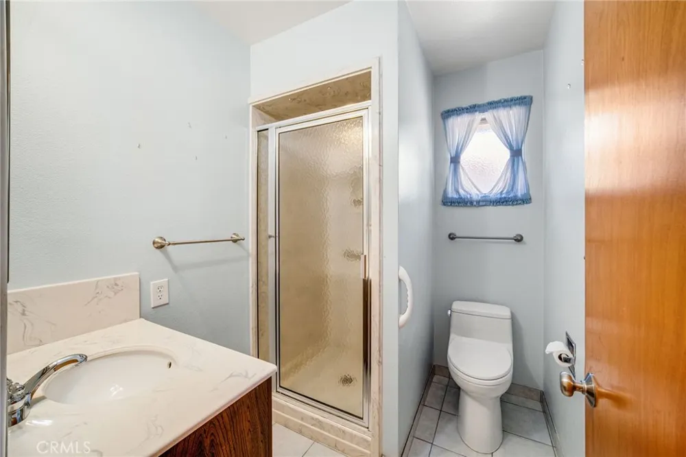 2070 S Eileen Drive Anaheim, CA 92802