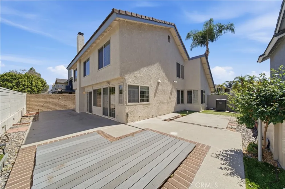 25211 Cinnamon Lake Forest, CA 92630