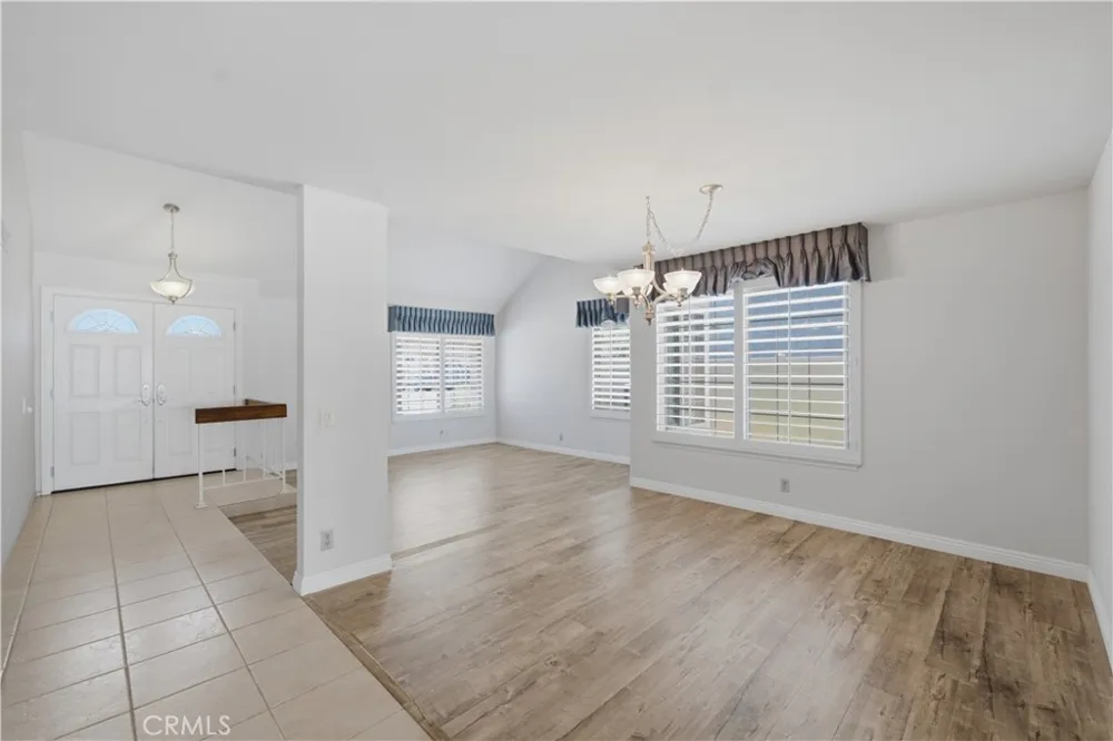 25211 Cinnamon Lake Forest, CA 92630