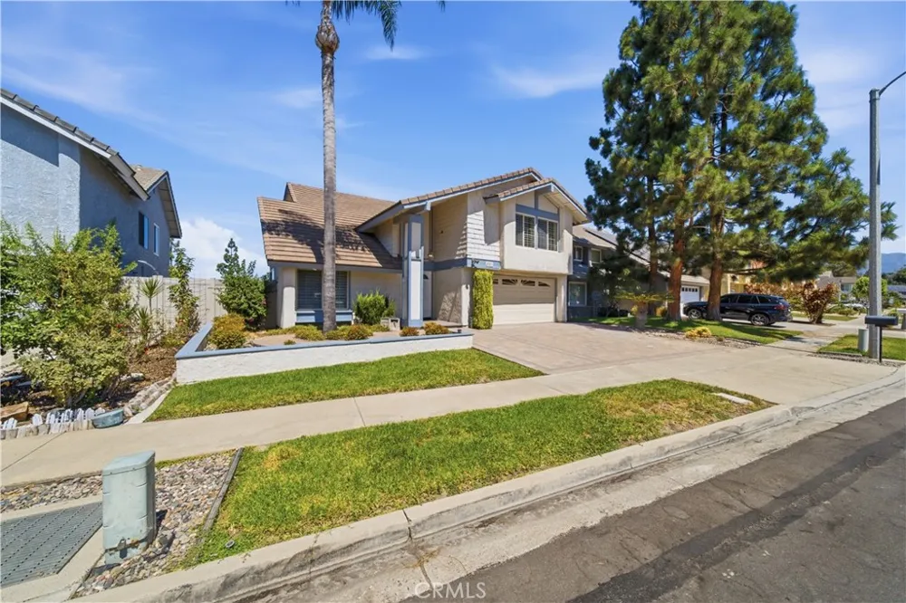 25211 Cinnamon Lake Forest, CA 92630