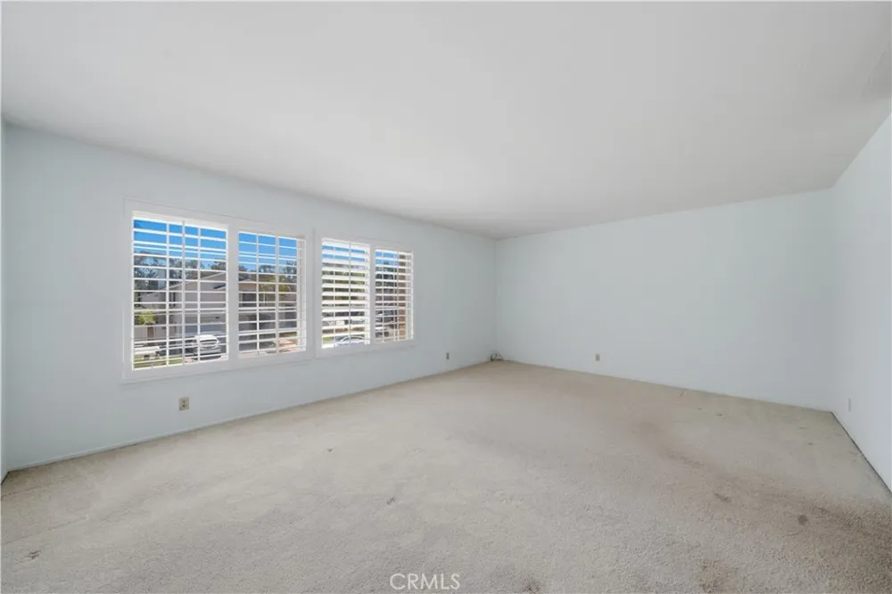 25211 Cinnamon Lake Forest, CA 92630