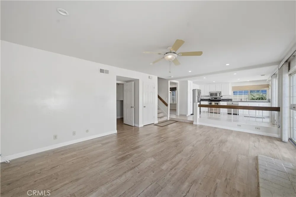 25211 Cinnamon Lake Forest, CA 92630