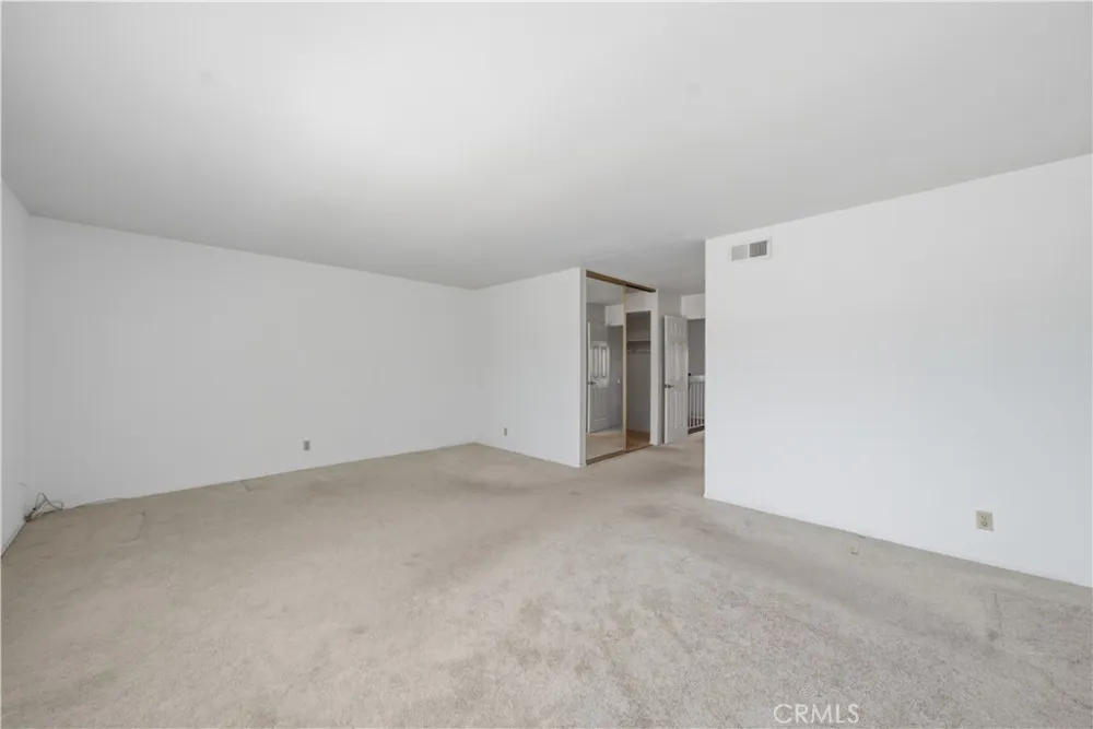 25211 Cinnamon Lake Forest, CA 92630