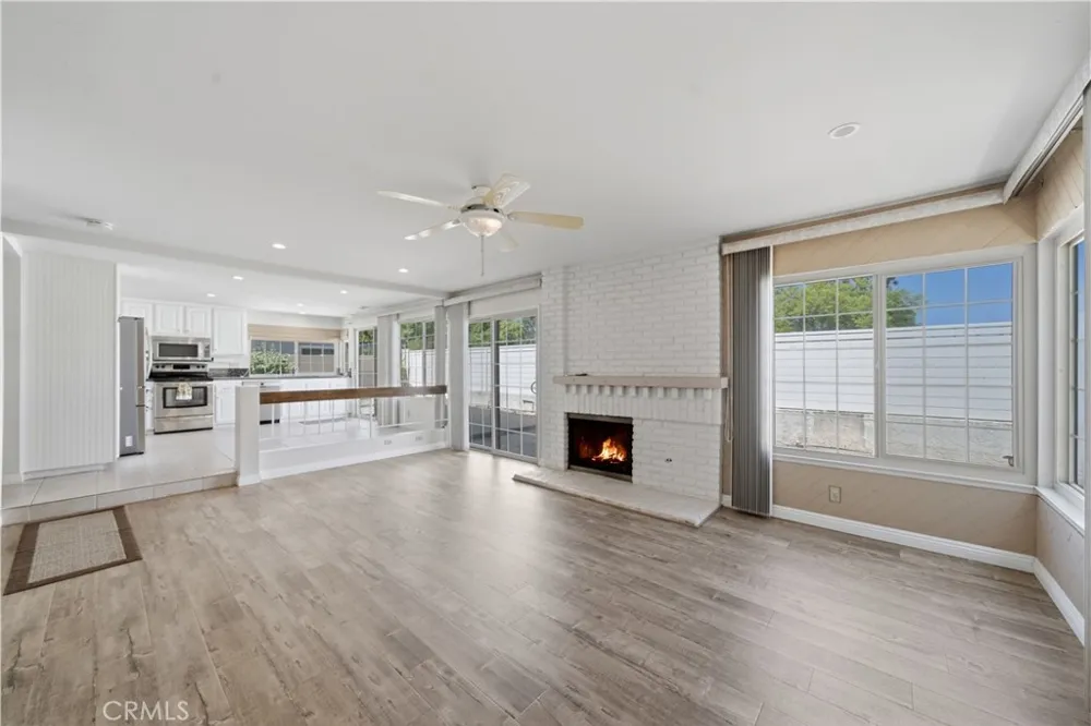 25211 Cinnamon Lake Forest, CA 92630