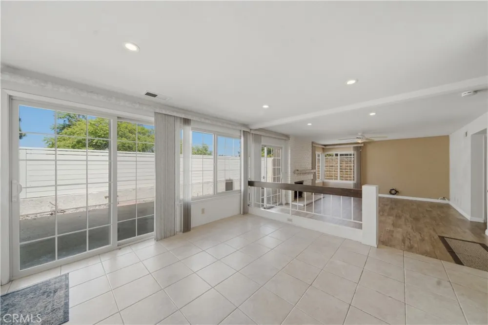 25211 Cinnamon Lake Forest, CA 92630