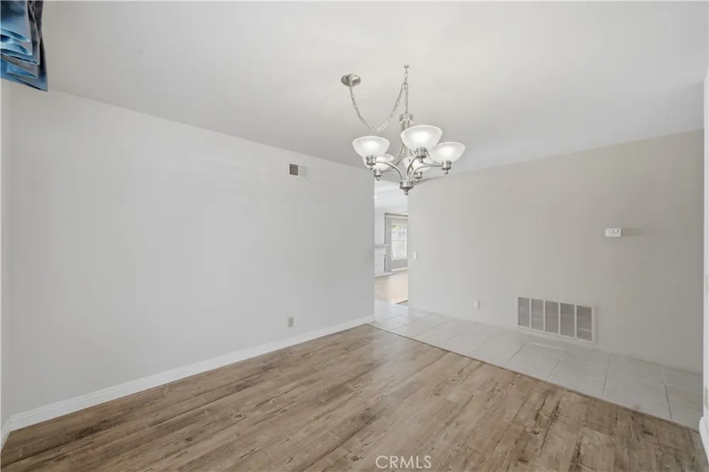 25211 Cinnamon Lake Forest, CA 92630
