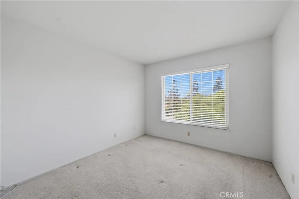 25211 Cinnamon Lake Forest, CA 92630