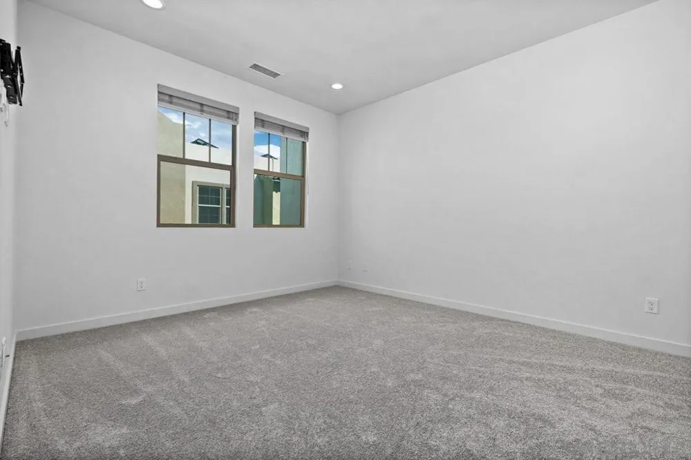 340 Waterbury Ct. Santee, CA 92071